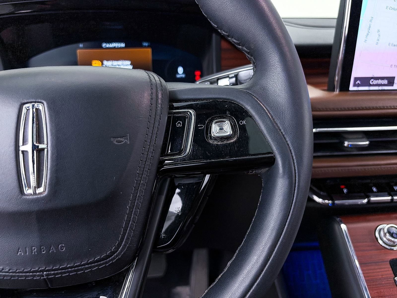 Used 2023 Lincoln Aviator Reserve w/ Jet Package image 35