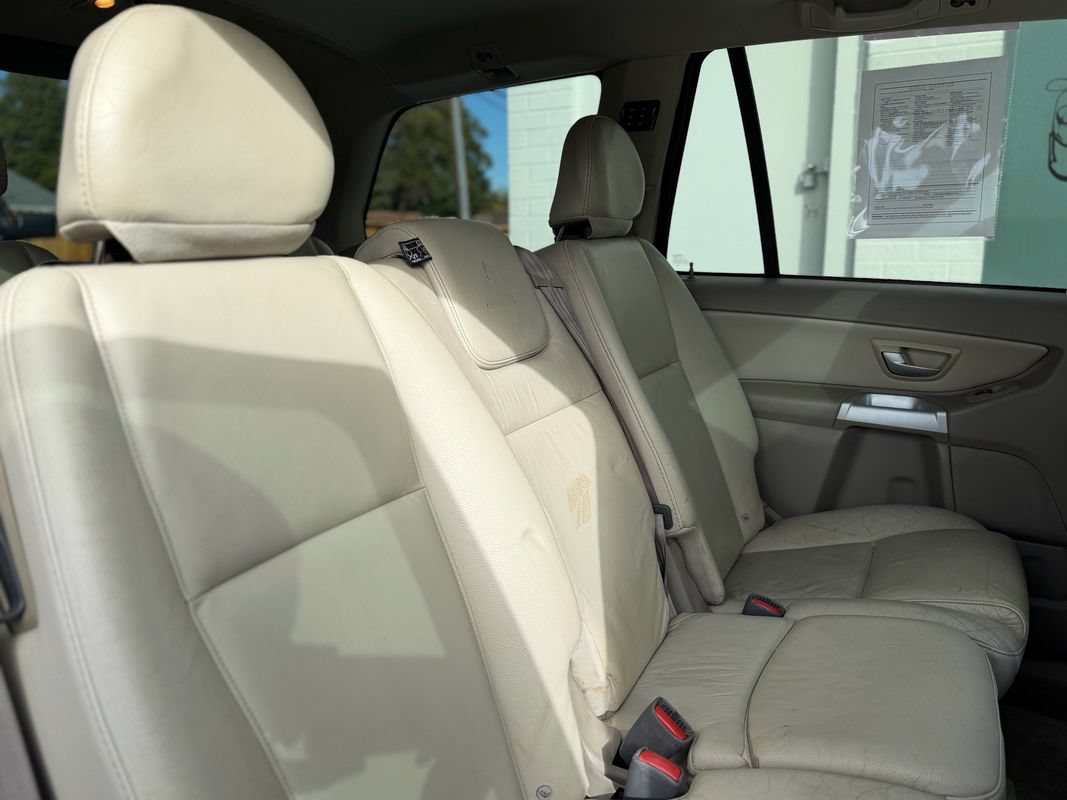 Used 2003 Volvo XC90 T6 AWD/4WD image 9