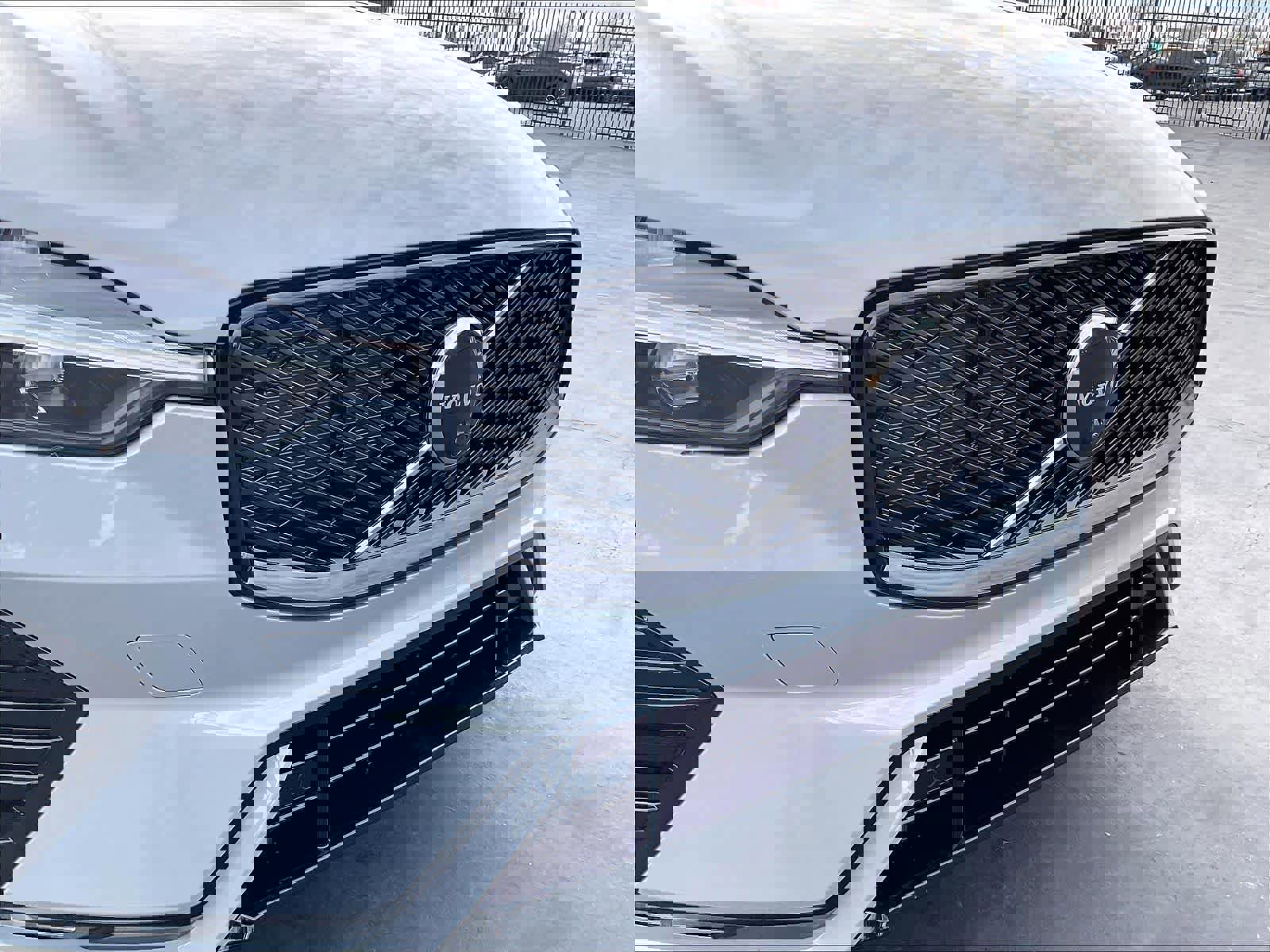 New 2026 Volvo XC60 B5 Ultra w/ Protection Package Premier image 33