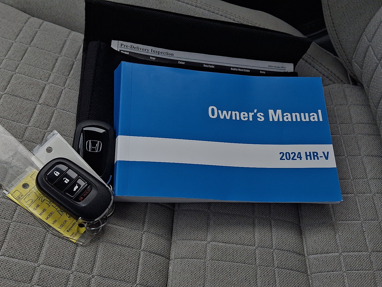 Certified 2024 Honda HR-V LX image 3