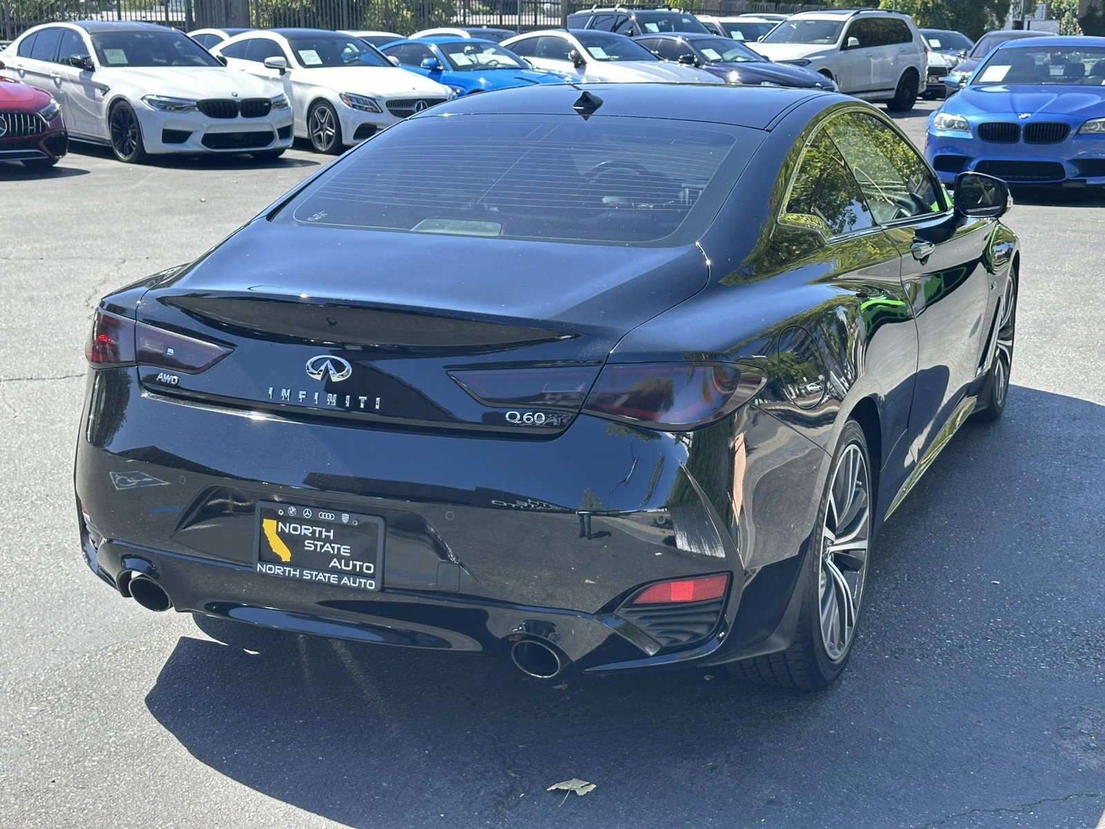 Used 2017 INFINITI Q60 3.0t w/ Premium Plus Package 3.0T AWD/4WD image 9