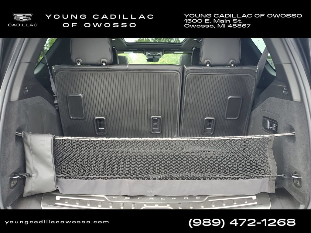 Certified 2022 Cadillac Escalade Premium Luxury w/ LPO, Illumination Package AWD/4WD image 32