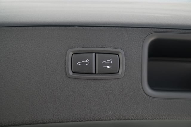 Certified 2026 Porsche Macan AWD/4WD image 21
