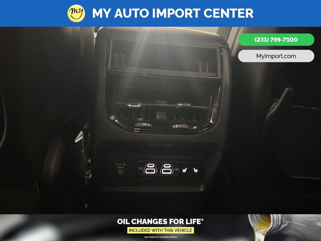 Used 2025 Jeep Grand Cherokee Limited w/ Black Appearance Package image 27