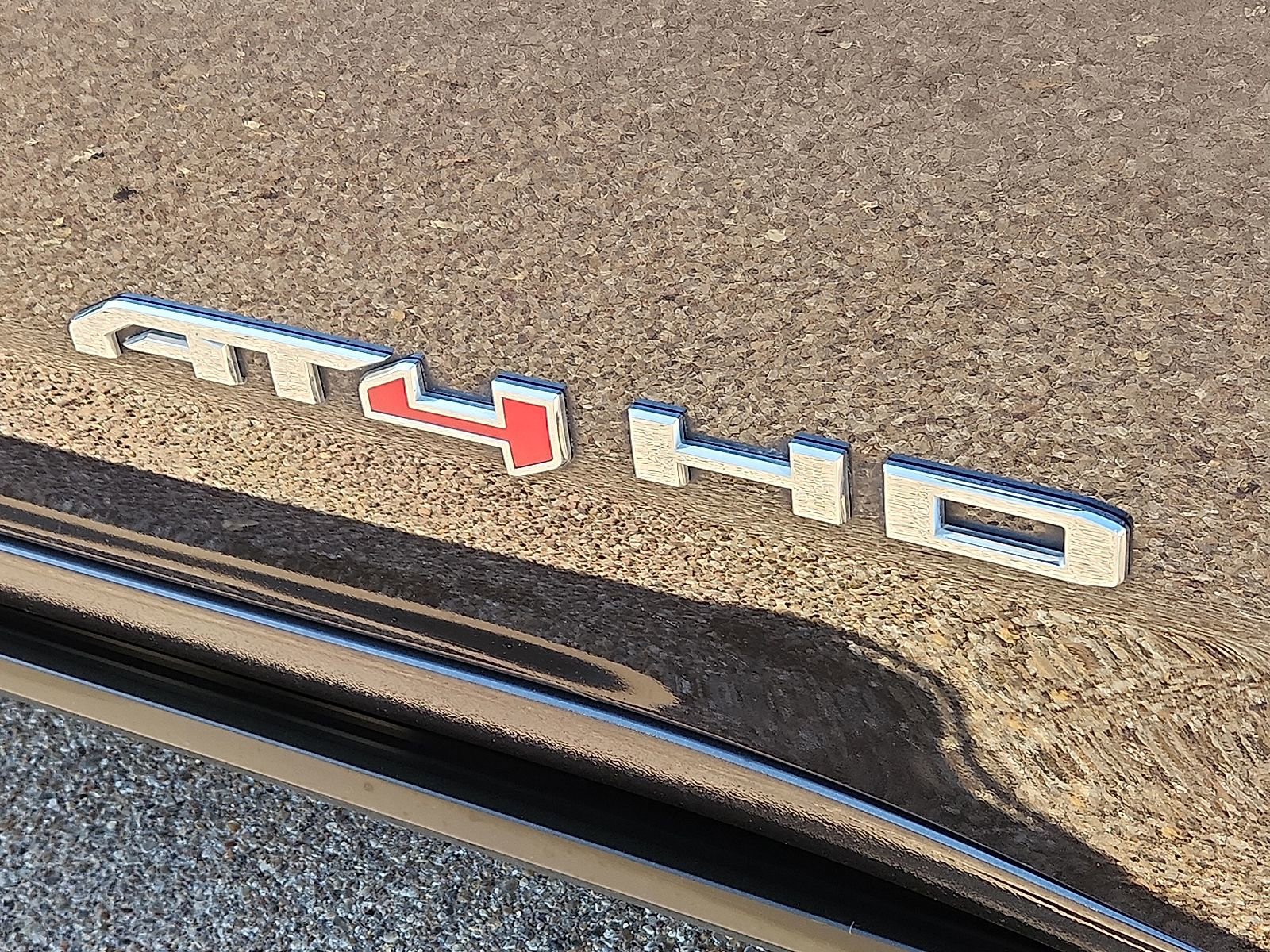 Used 2024 GMC Sierra 2500 AT4 w/ AT4 Premium Plus Package image 8