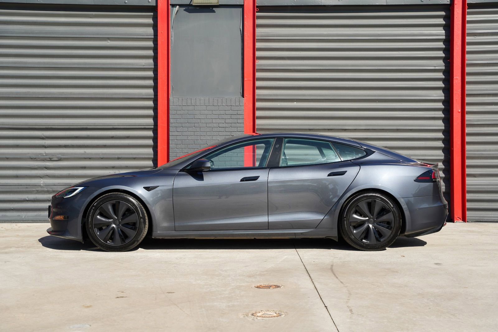 Used 2023 Tesla Model S image 4
