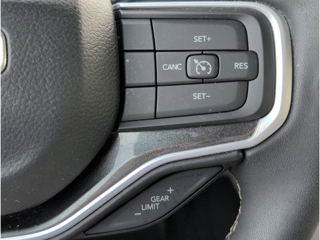 Used 2023 Jeep Wagoneer 4WD image 24