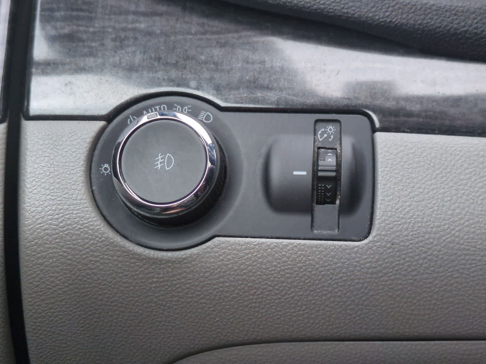 Used 2015 Buick Encore Leather FWD image 30