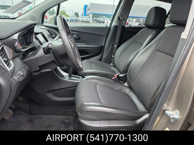 Certified 2022 Chevrolet Trax LT w/ LT Convenience Package image 11