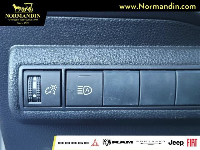 Used 2020 Toyota Corolla SE FWD image 13