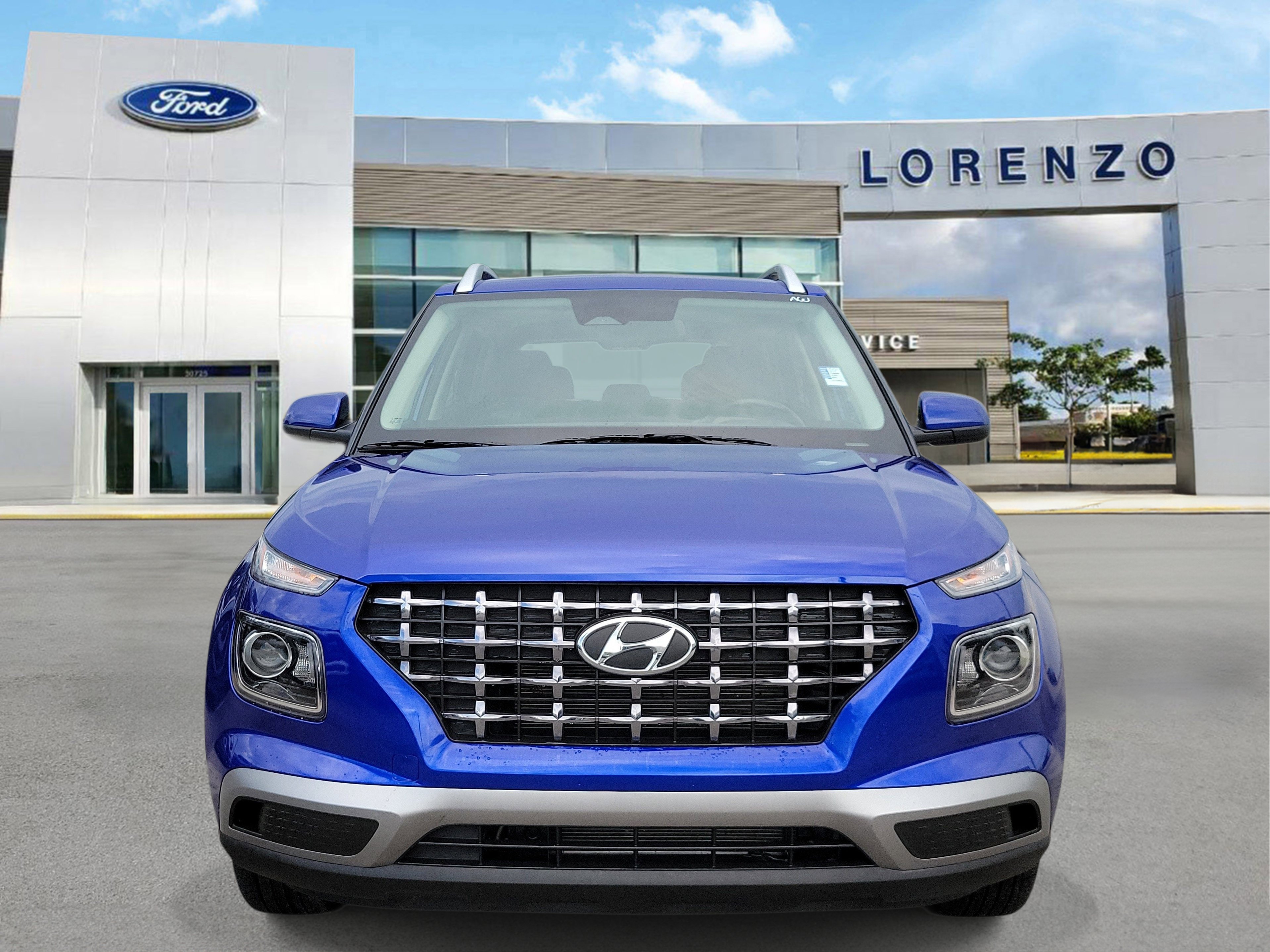 Used 2025 Hyundai Venue FWD video 2