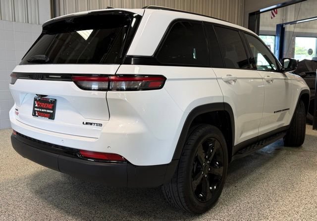 Used 2024 Jeep Grand Cherokee Limited w/ Luxury Tech Group II AWD/4WD image 6