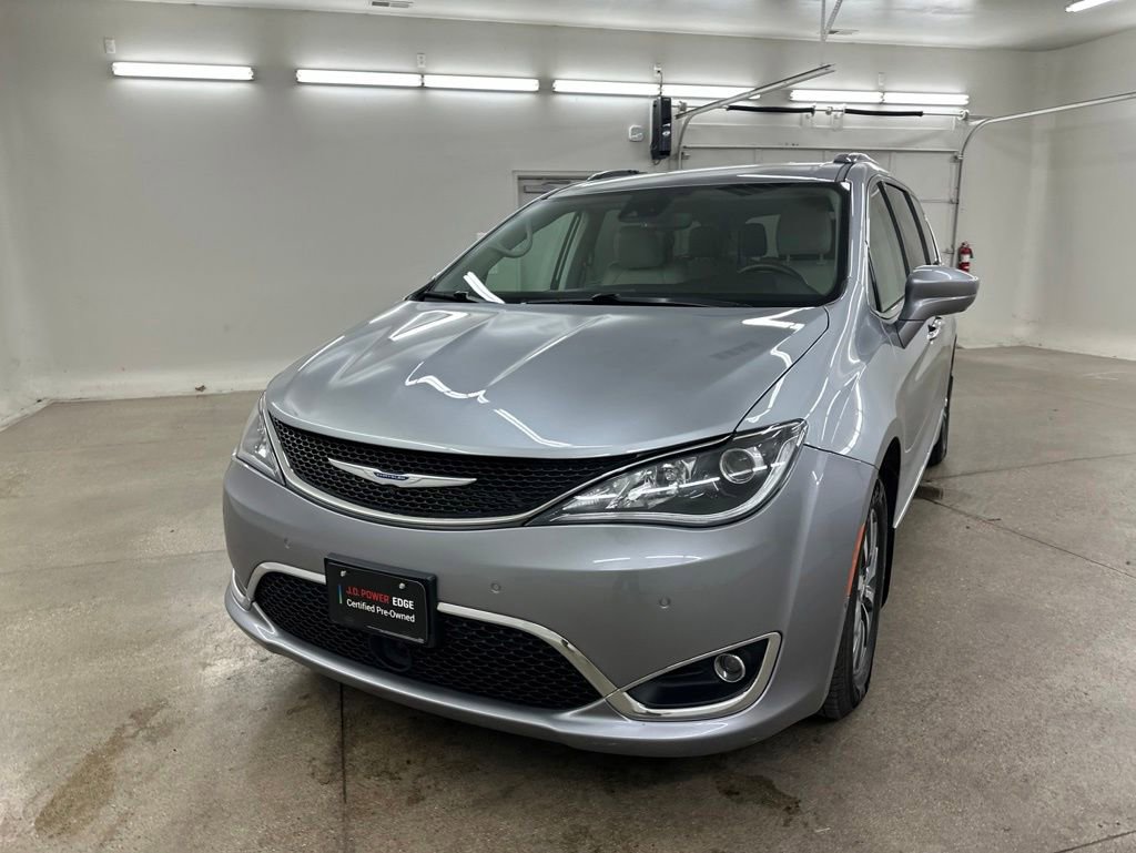 Used 2020 Chrysler Pacifica Touring-L Plus w/ Advanced Safetytec Group FWD image 6