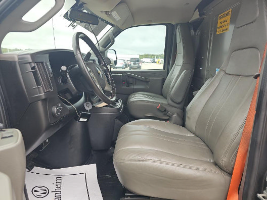 Used 2019 Chevrolet Express 2500 w/ Driver Convenience Package RWD image 5