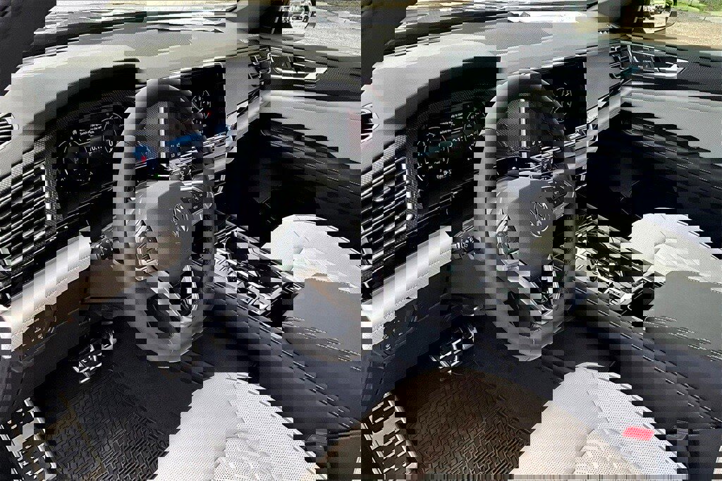 New 2026 Volkswagen Atlas Cross Sport SEL Premium R-Line image 14