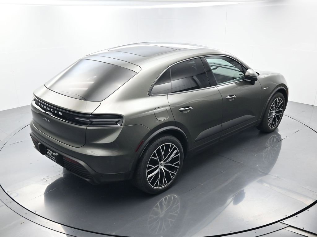Used 2025 Porsche Macan Electric image 38
