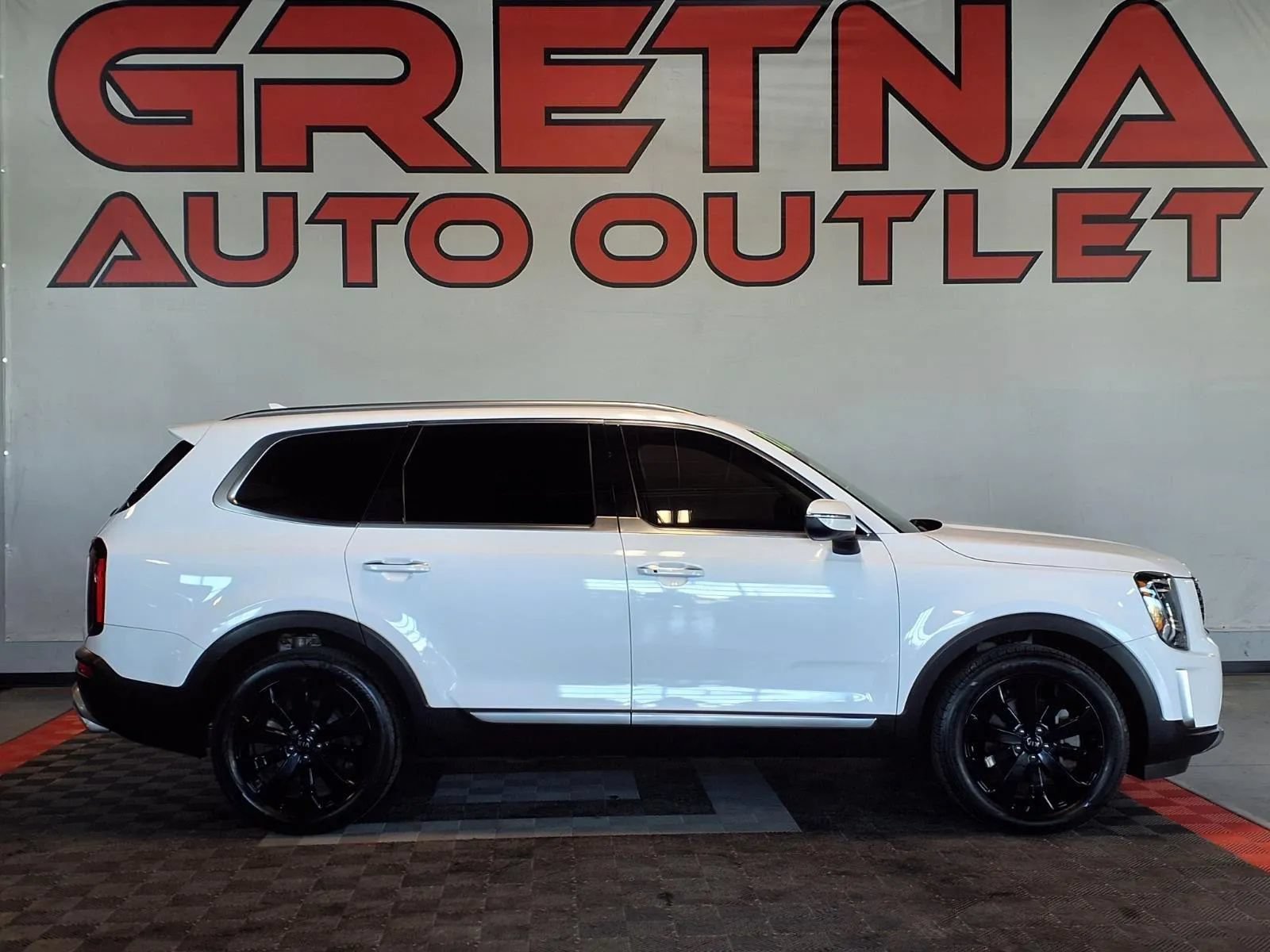 Used 2021 Kia Telluride S FWD image 1