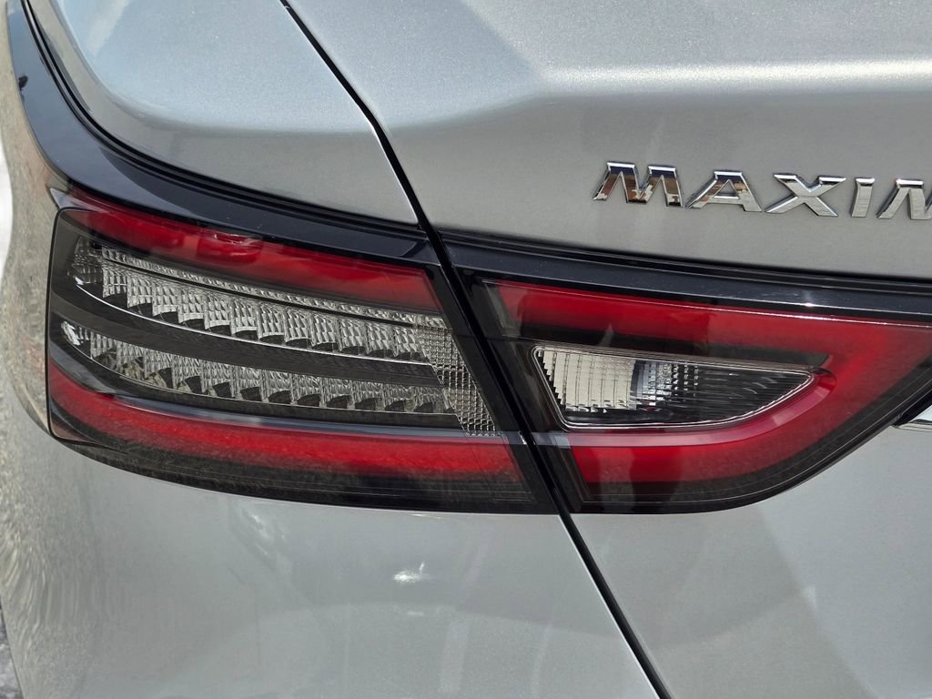 Used 2021 Nissan Maxima Platinum w/ Sport Mat Group FWD image 11