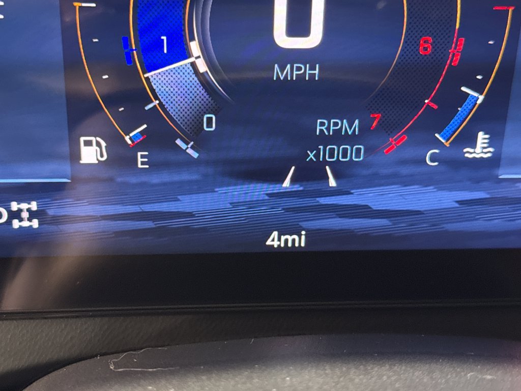 New 2027 Chevrolet Traverse LT AWD/4WD image 7