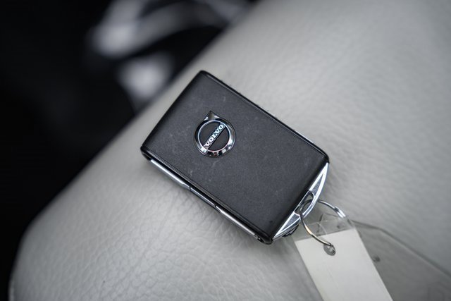 Used 2024 Volvo S60 B5 Plus image 40