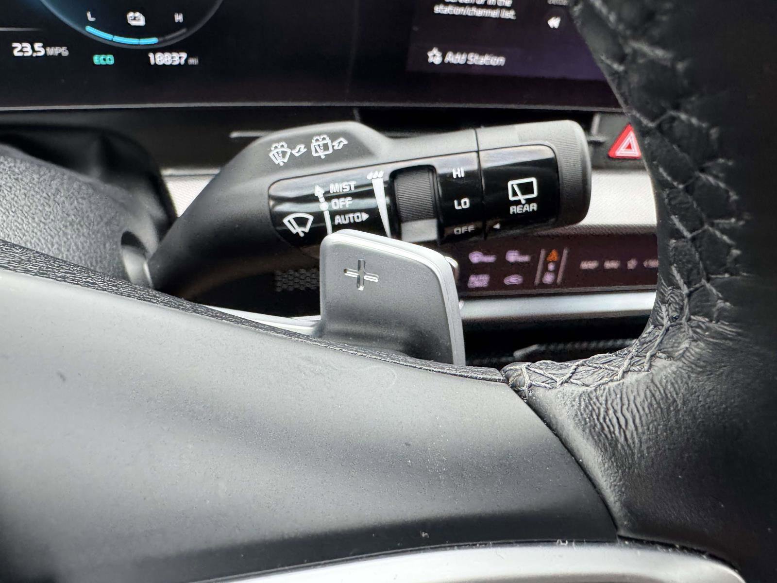 Used 2025 Kia Sportage SX Prestige image 32