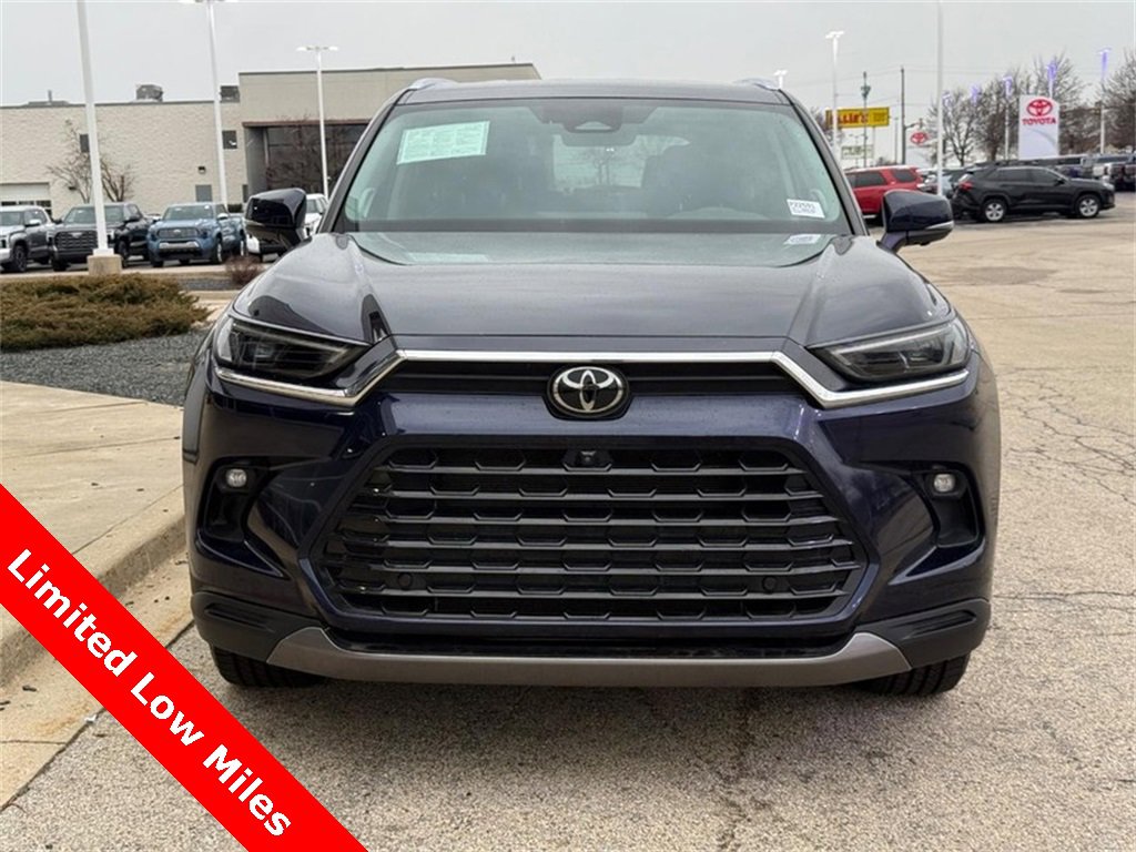 Used 2024 Toyota Grand Highlander Limited image 8