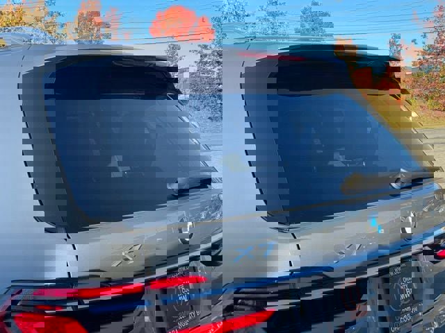 Used 2023 BMW X7 xDrive40i w/ Executive Package image 39