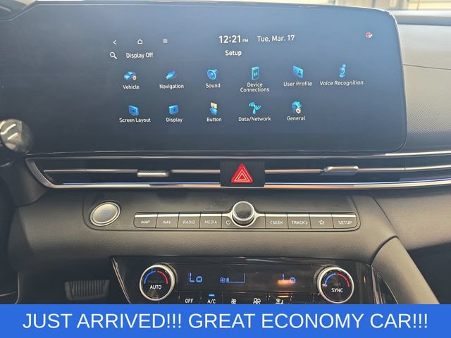 Used 2025 Hyundai Elantra SEL w/ Cargo Package FWD image 20