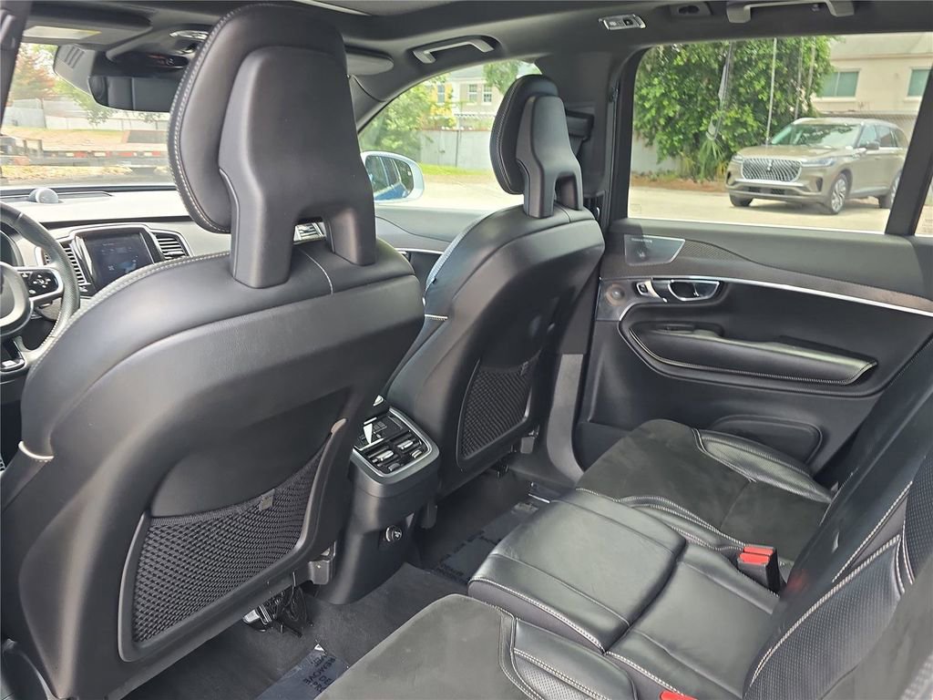 Used 2018 Volvo XC90 T6 R-Design w/ Convenience Package AWD/4WD image 16