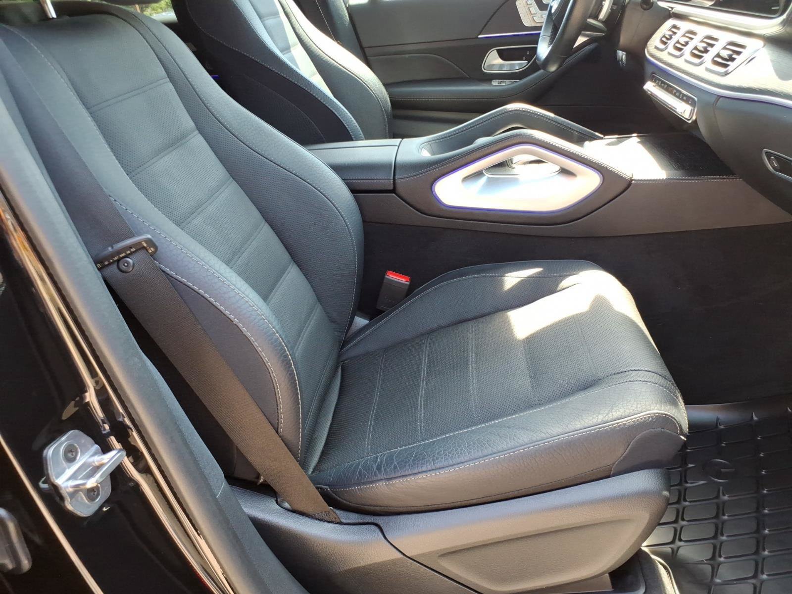 Used 2025 Mercedes-Benz GLS 580 4MATIC image 24