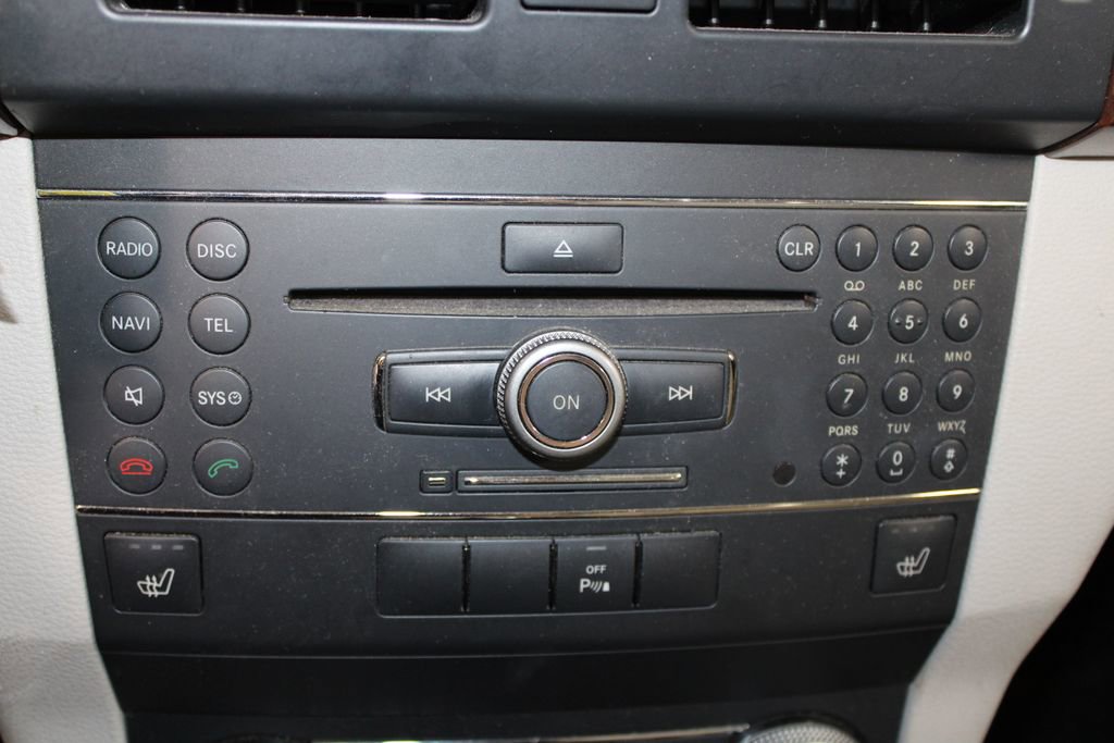 Used 2010 Mercedes-Benz GLK 350 4MATIC image 29