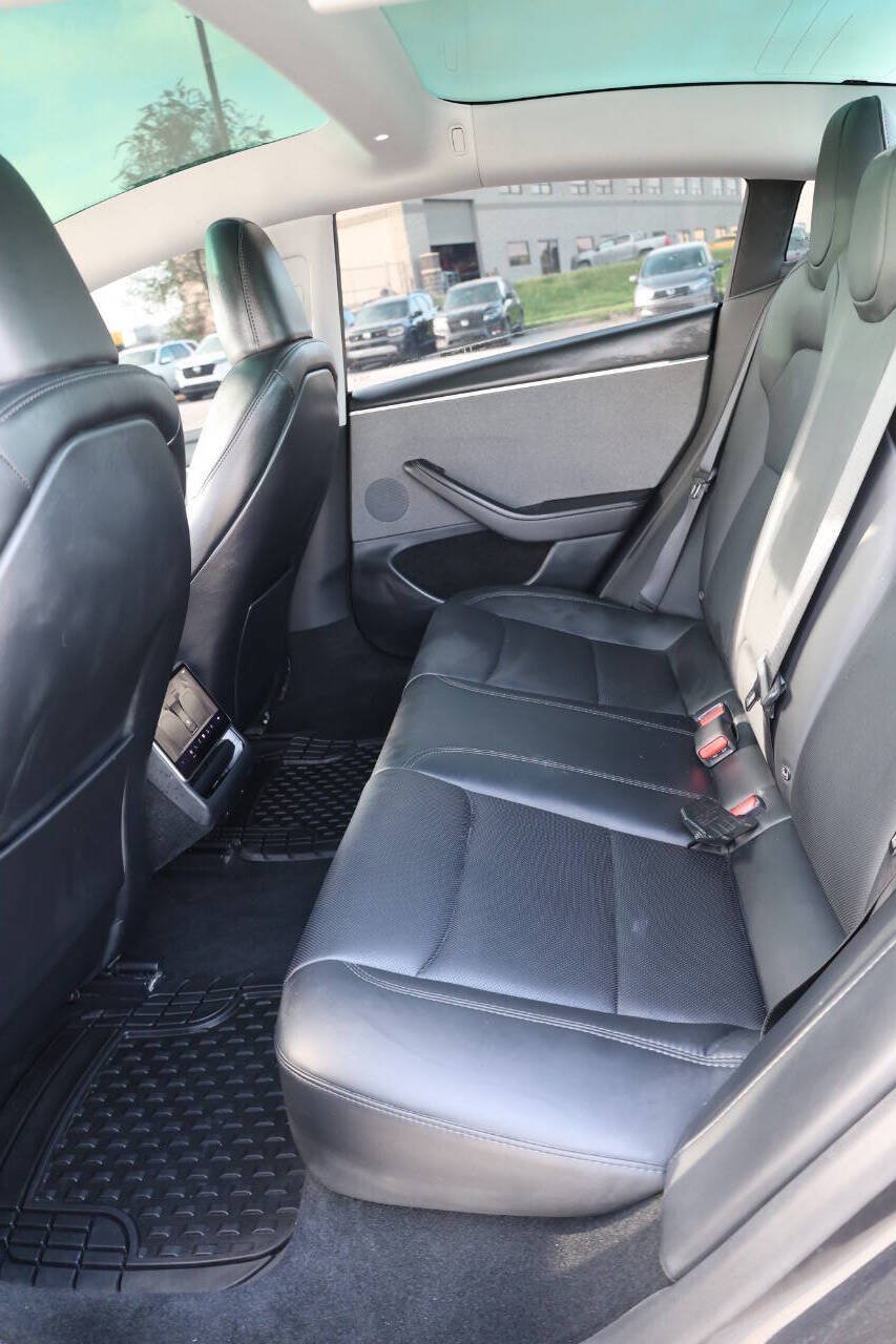 Used 2025 Tesla Model 3 Long Range RWD image 17