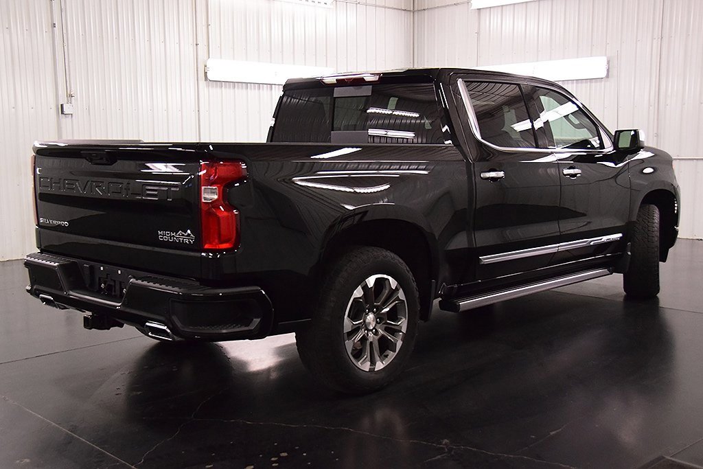 Used 2024 Chevrolet Silverado 1500 High Country w/ Z71 Off-Road Package image 8