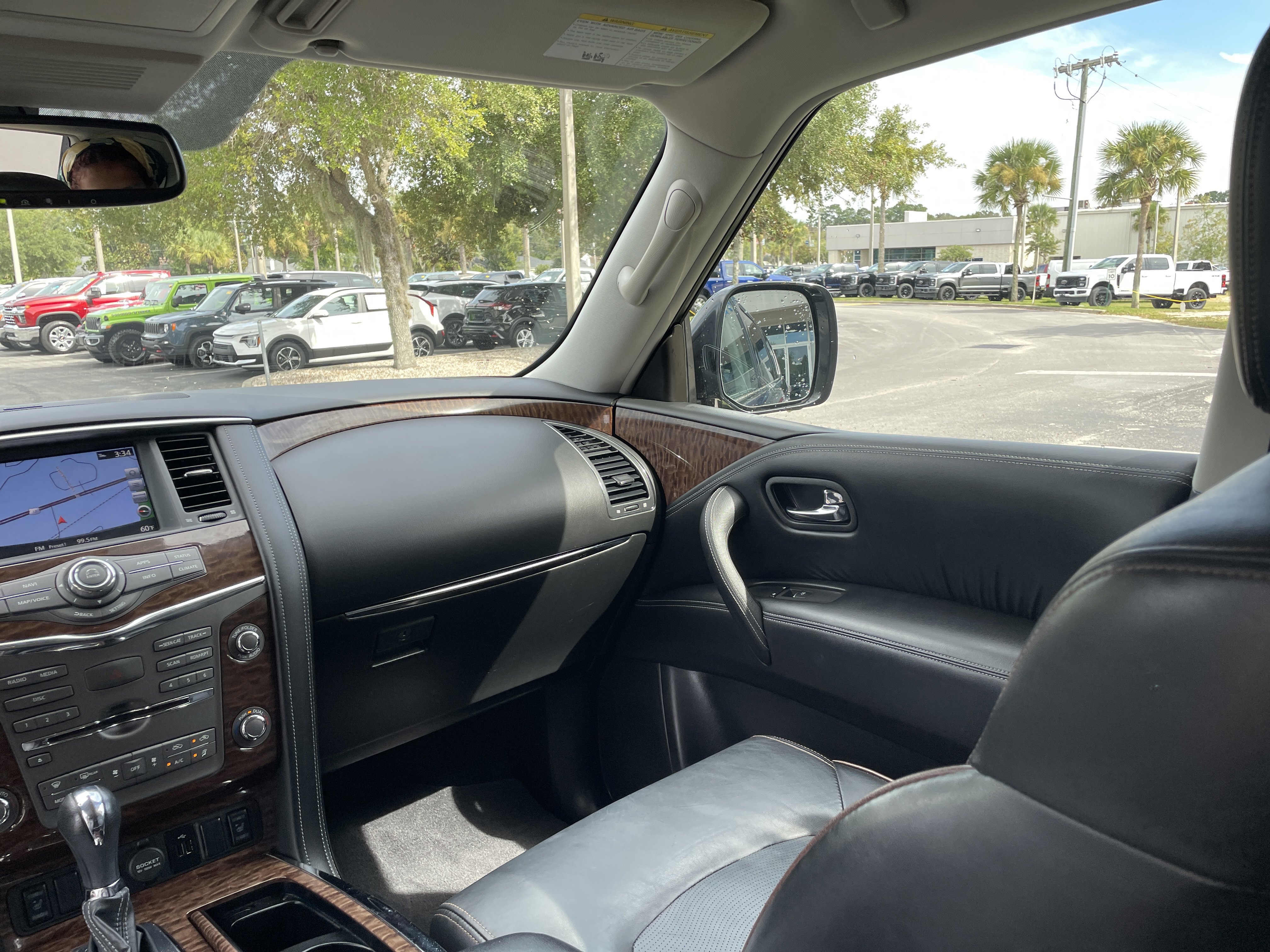 Used 2020 Nissan Armada SL image 29
