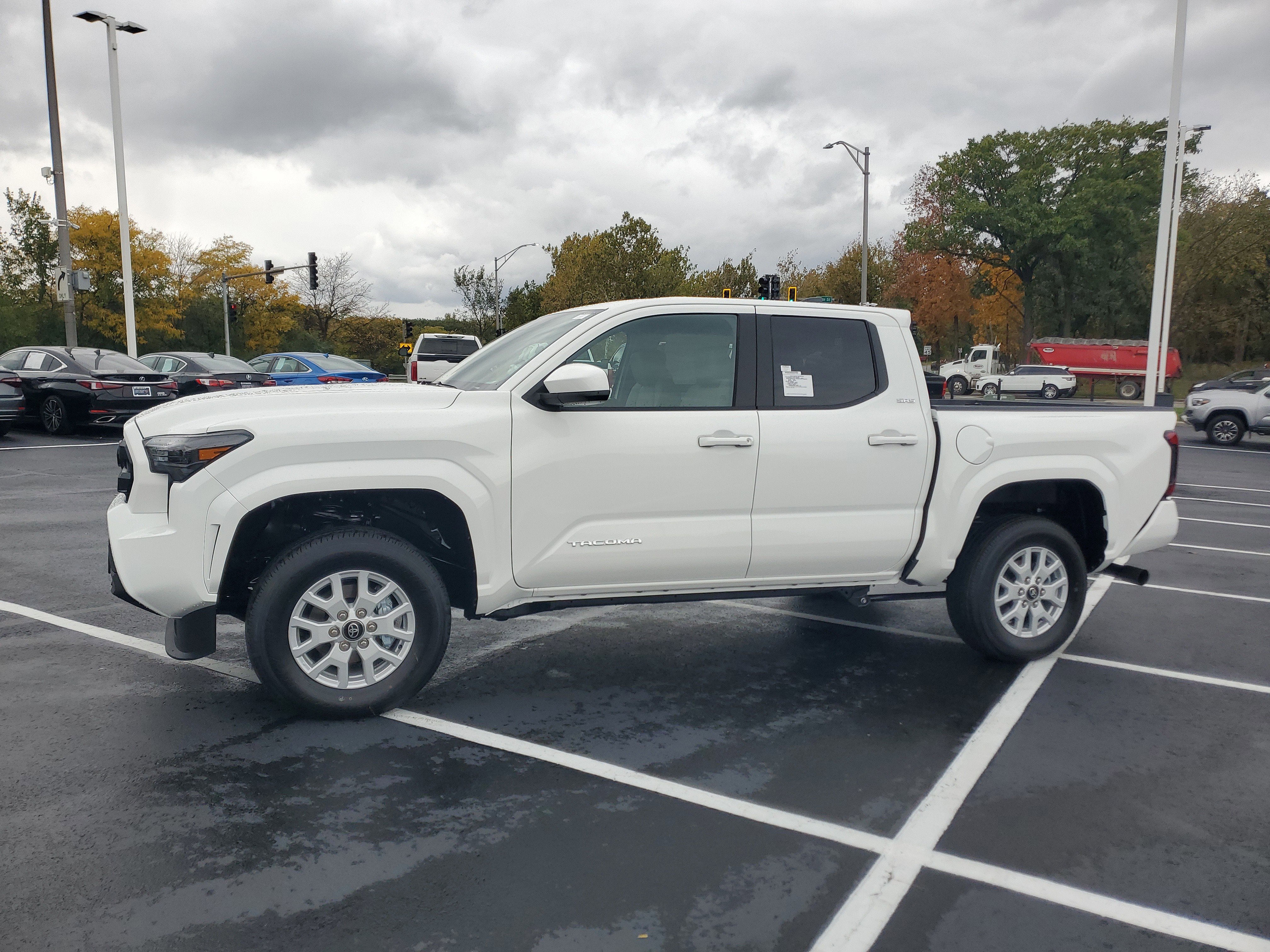 New 2025 Toyota Tacoma SR5 image 3