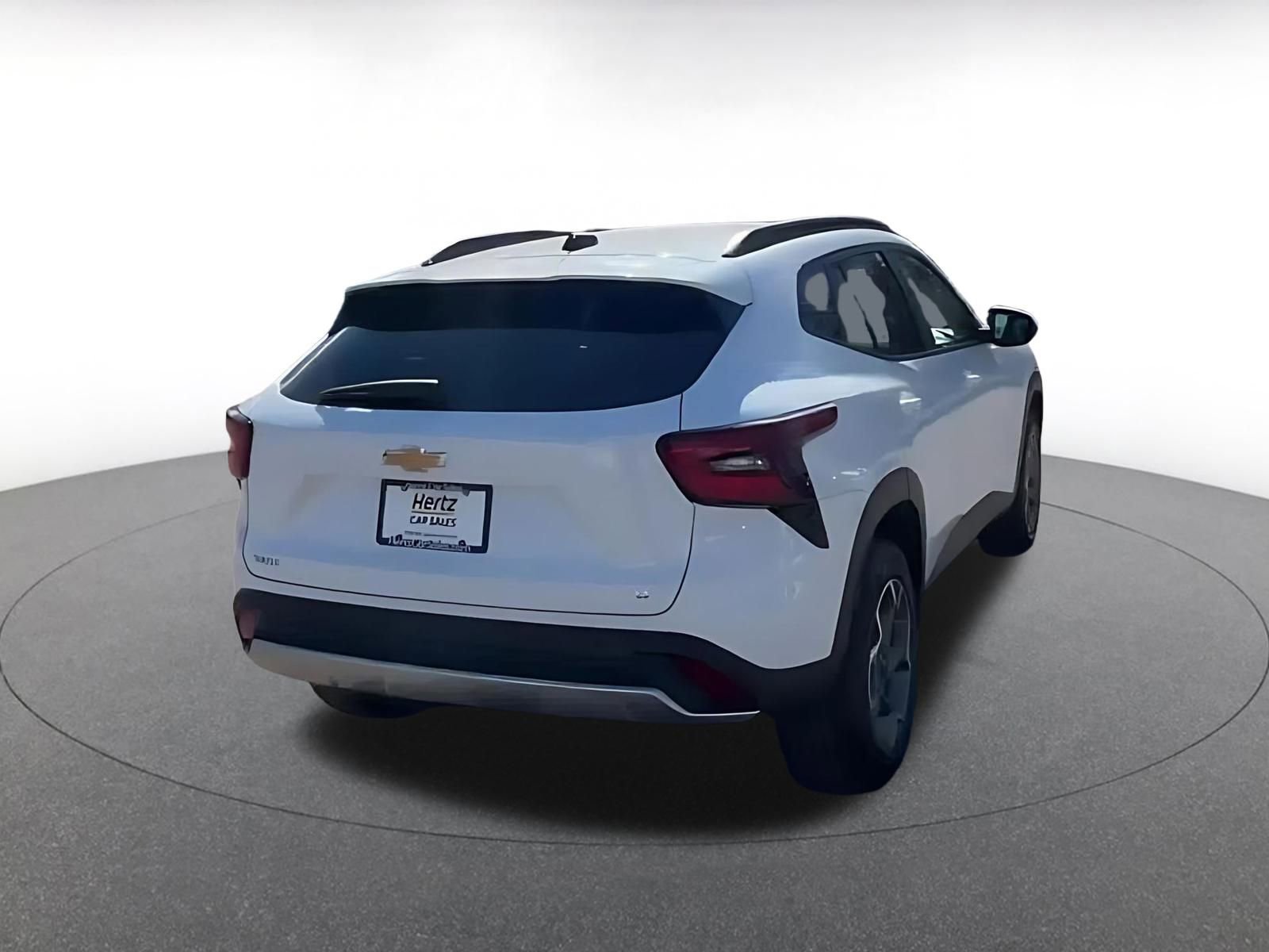 Used 2025 Chevrolet Trax LT image 14