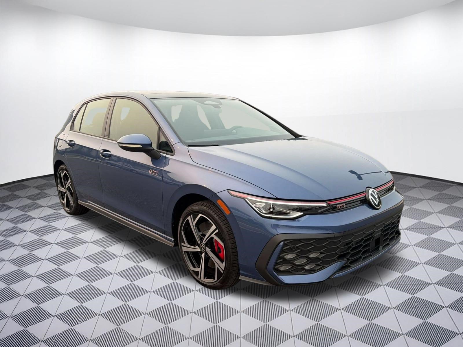 New 2026 Volkswagen Golf SE FWD image 7