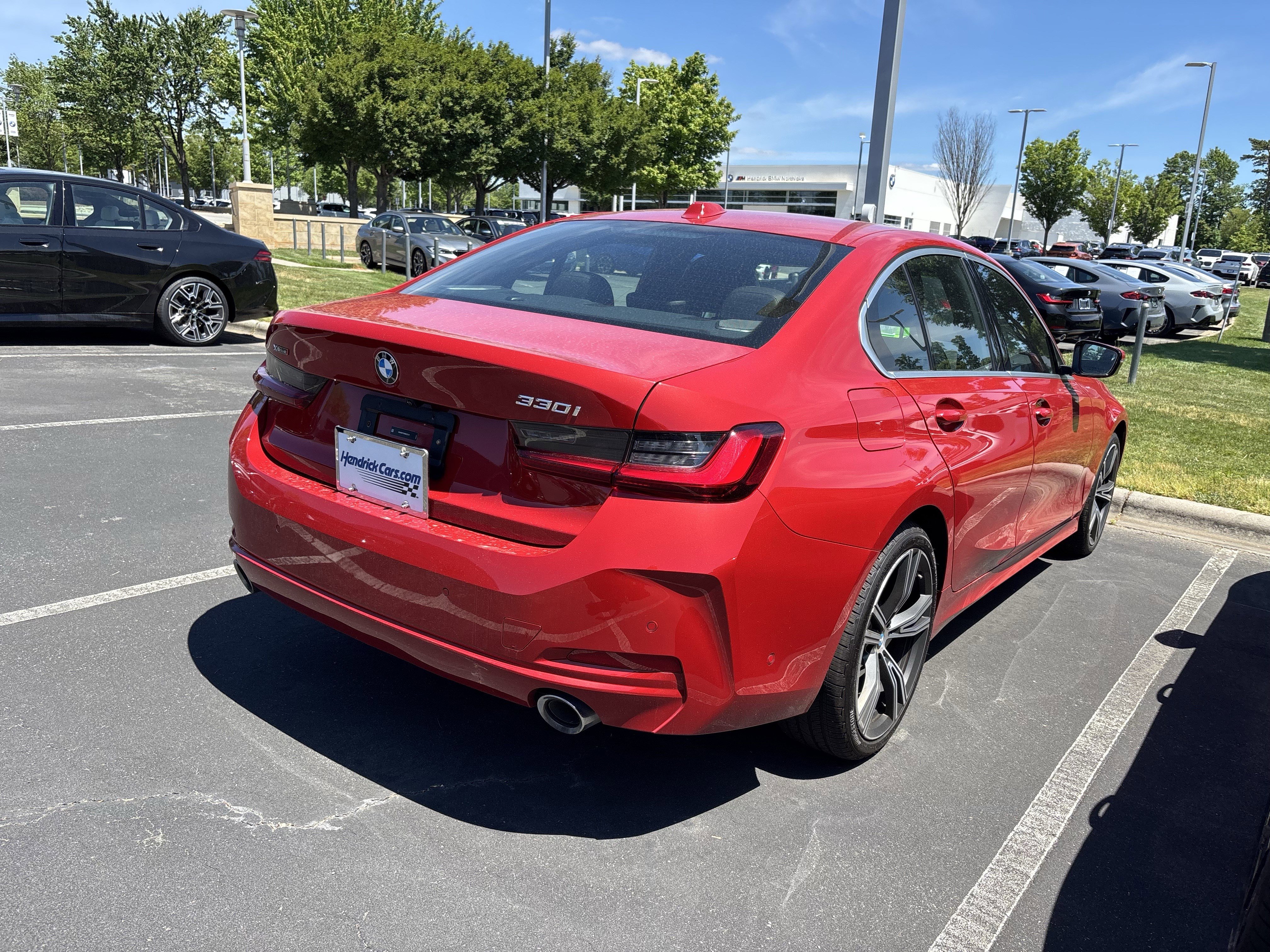 Certified 2024 BMW 330i xDrive Sedan w/ Premium Package AWD/4WD image 23