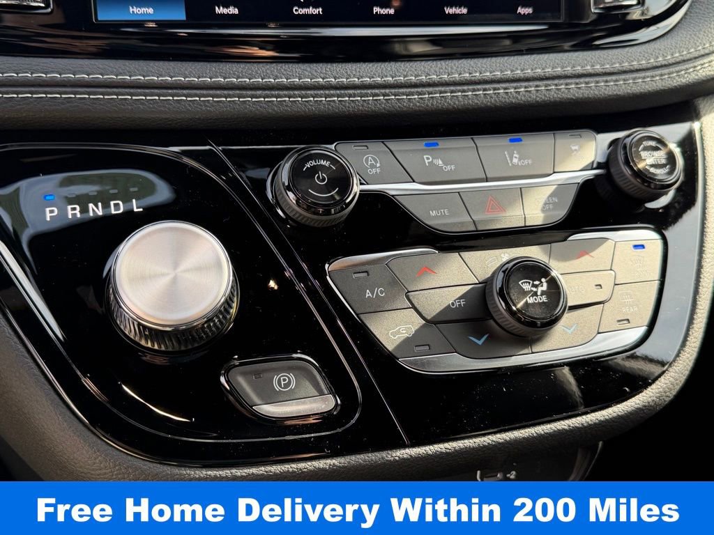 New 2026 Chrysler Pacifica Select w/ S Appearance Package image 20