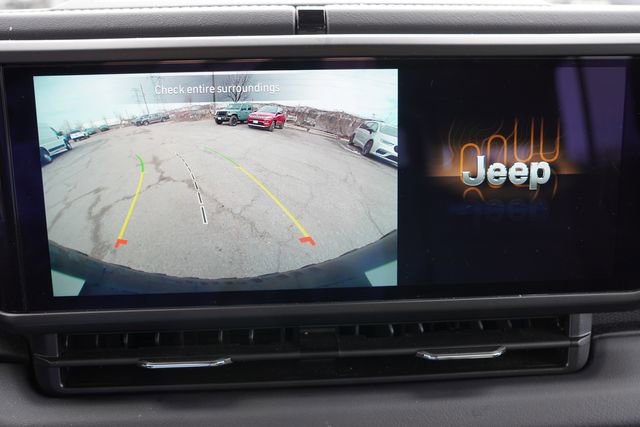 Certified 2025 Jeep Wrangler Unlimited Rubicon 4xe w/ Safety Group image 36