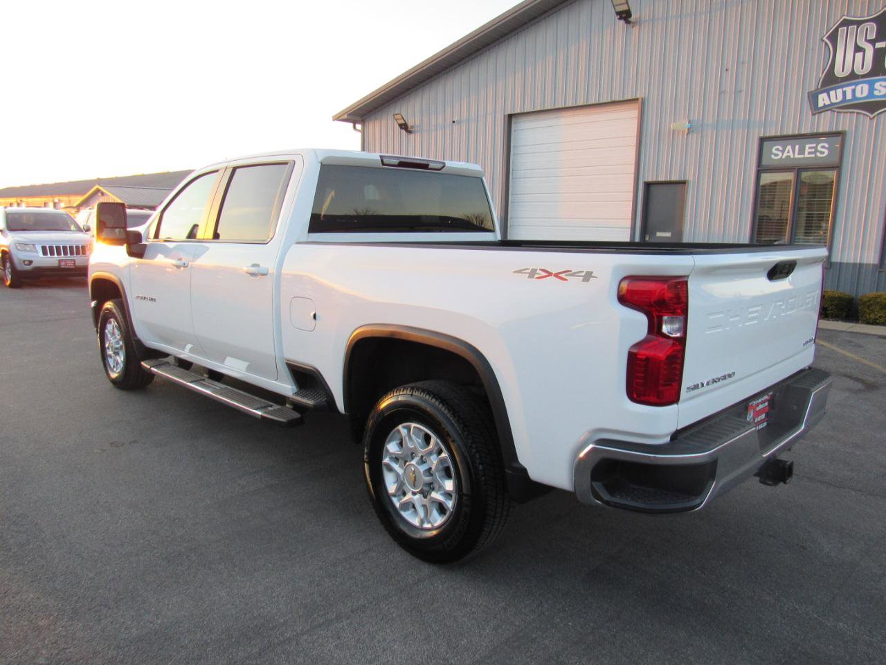 Used 2021 Chevrolet Silverado 2500 LT w/ Z71 Off-Road Package image 4