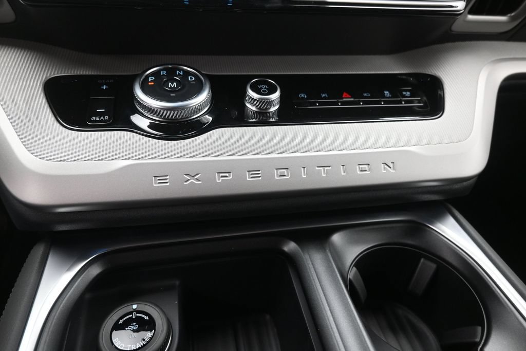 New 2027 Ford Expedition Active RWD image 27