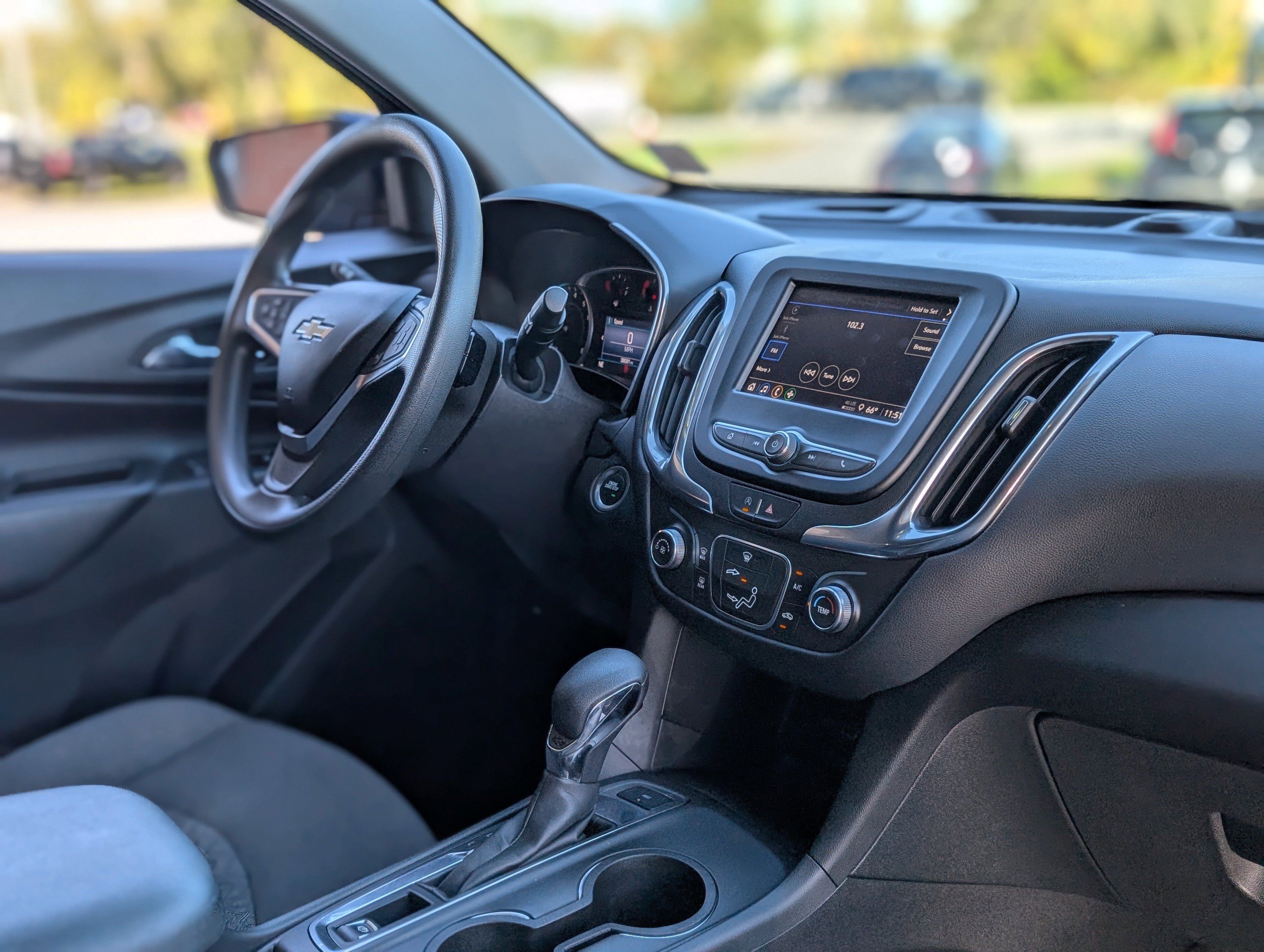 Used 2022 Chevrolet Equinox LT w/ LPO, Floor Liner Package image 39