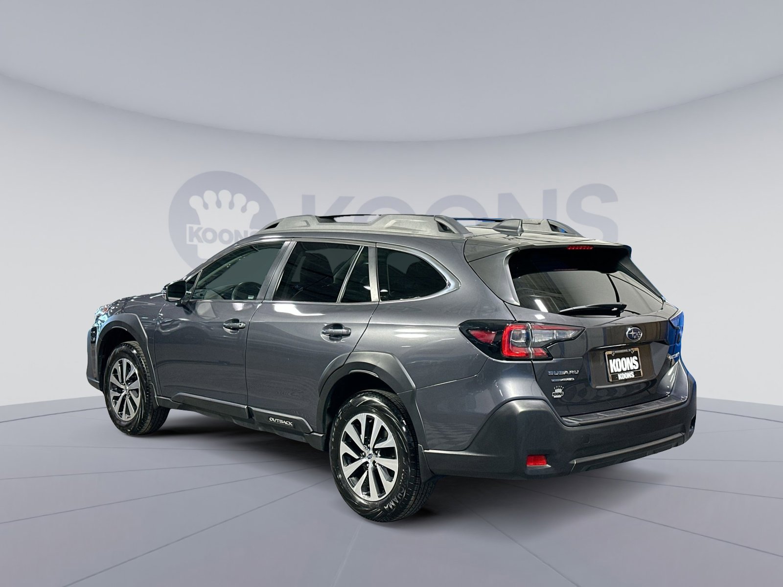 Used 2023 Subaru Outback Premium image 4