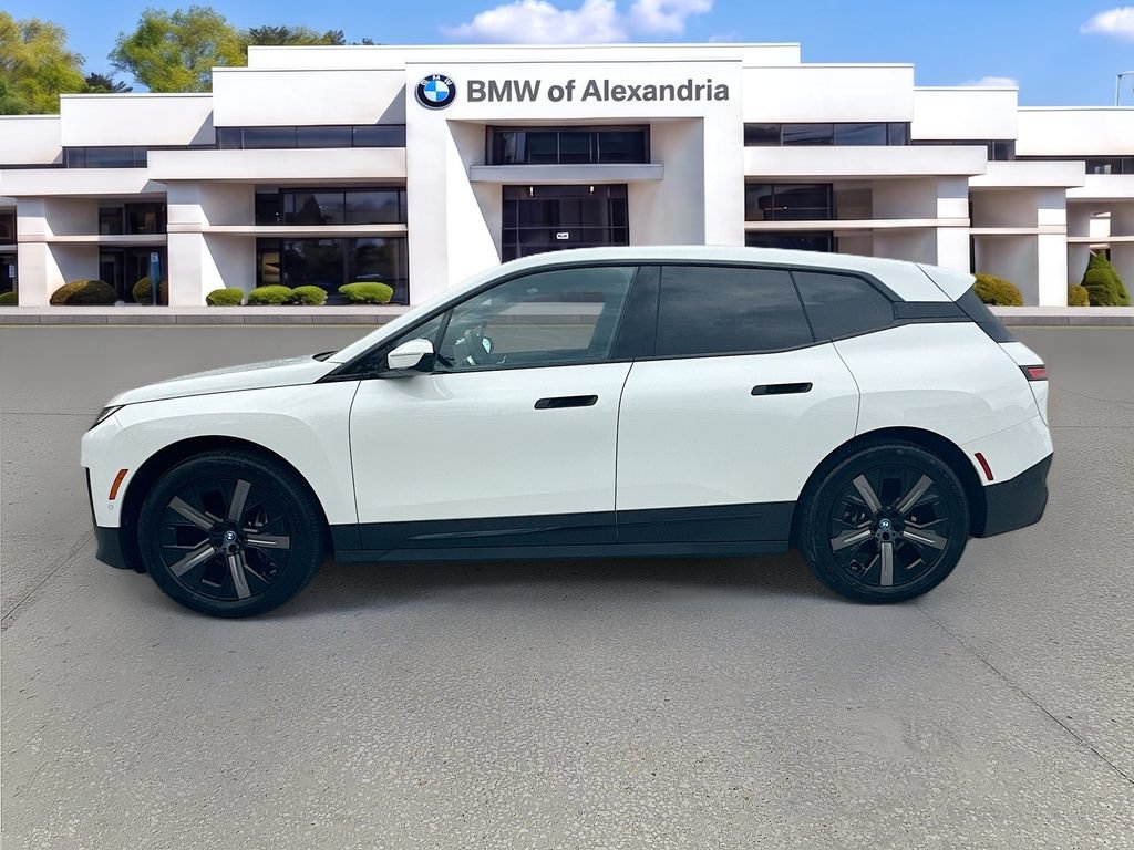 Certified 2024 BMW iX xDrive50 AWD/4WD image 4