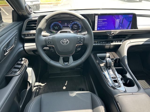 Used 2026 Toyota Crown Signia AWD/4WD image 10