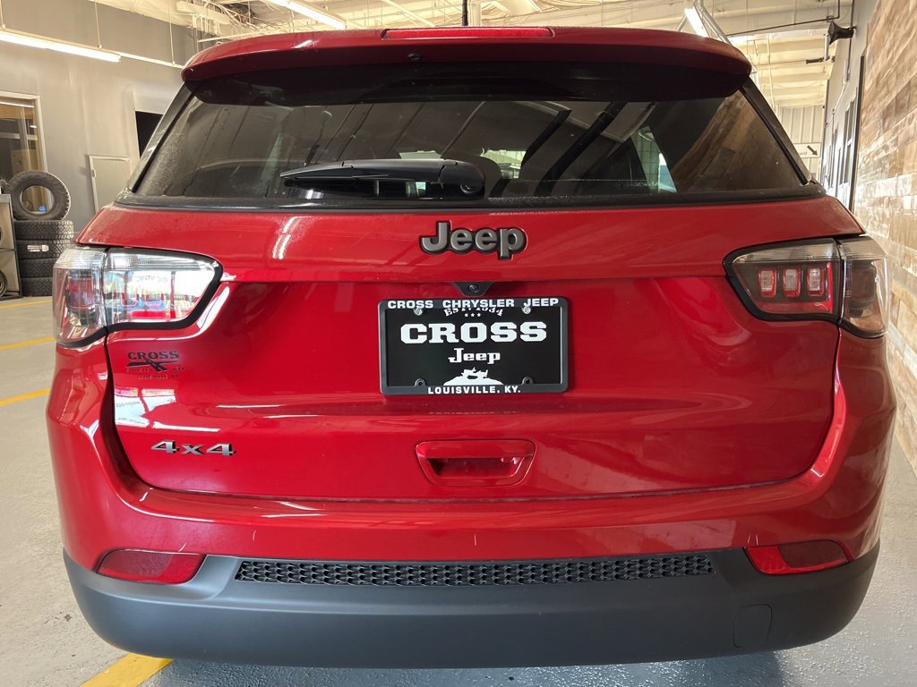 New 2026 Jeep Compass Latitude image 12