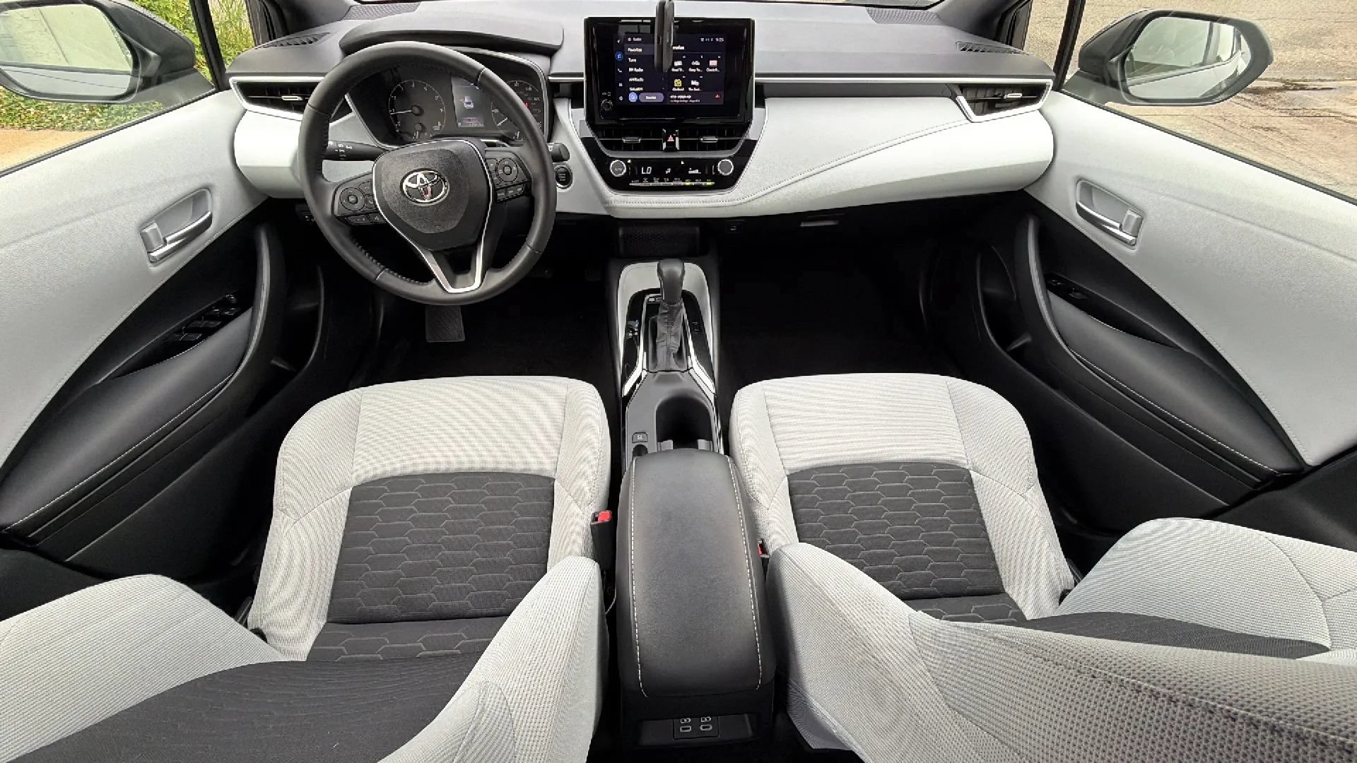 Used 2023 Toyota Corolla SE FWD image 29