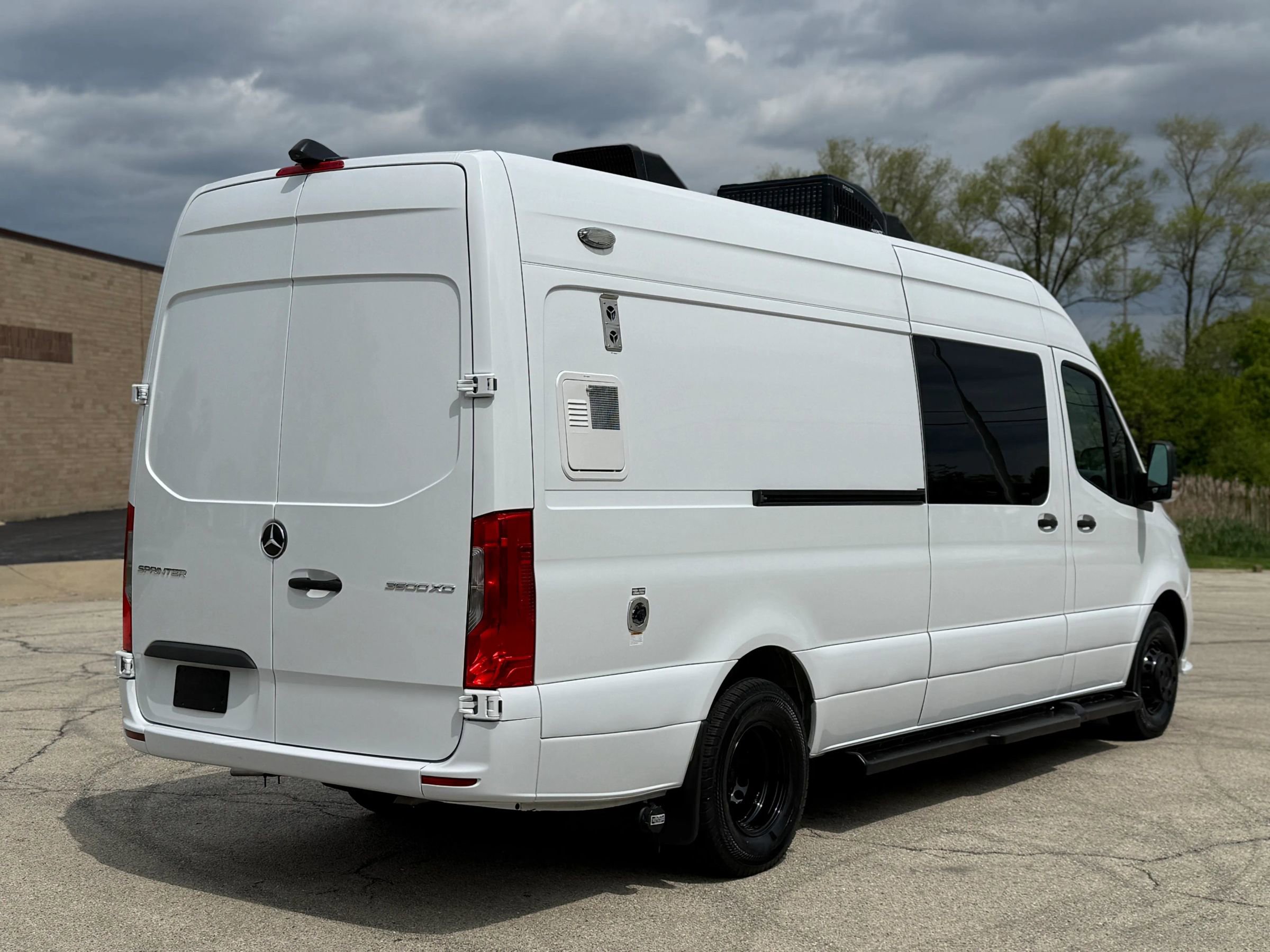 Used 2022 Mercedes-Benz Sprinter 3500 image 4