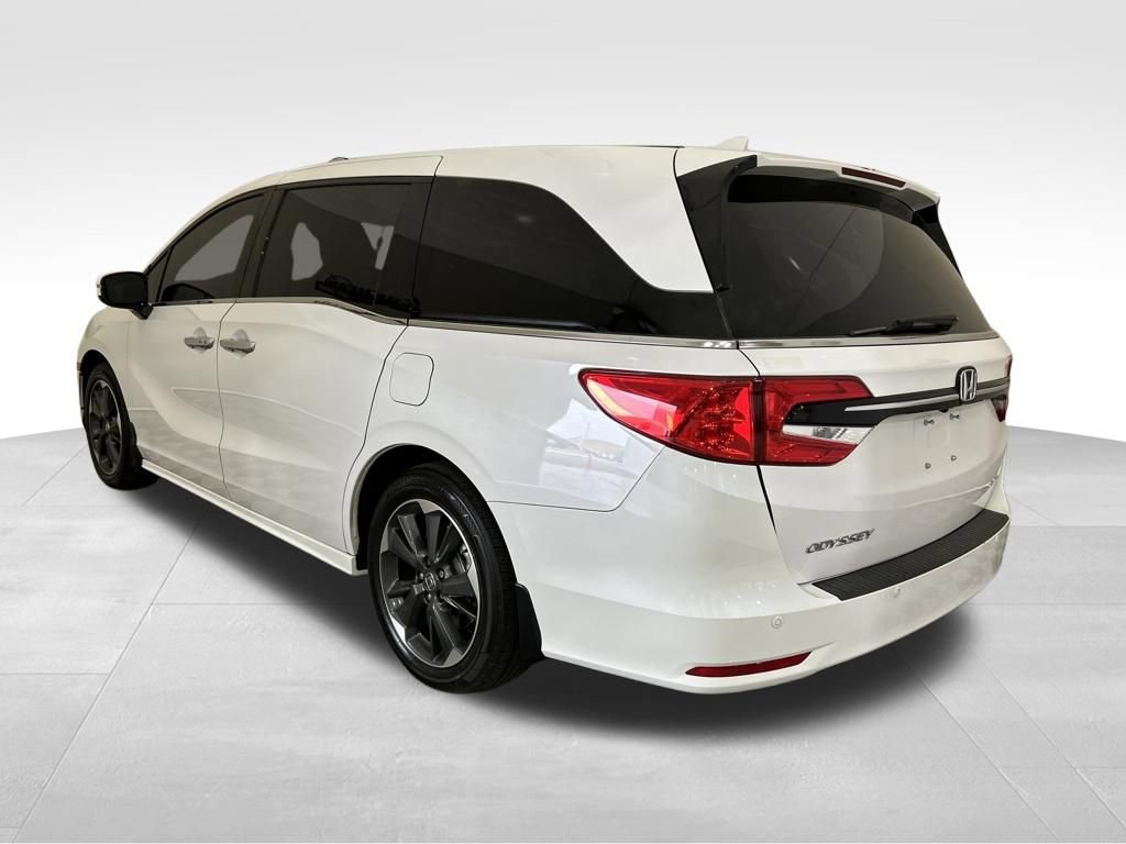 Used 2024 Honda Odyssey Elite image 3